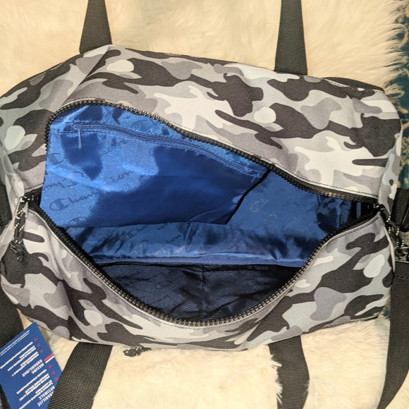 NWT Champion Duffle Bag Unisex - Picture 9 of 12